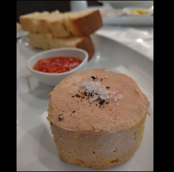 Foie Gras com Compota de Tomate Picante