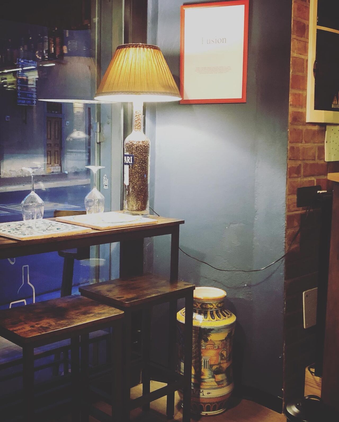 il nostro tavolo in vetrina