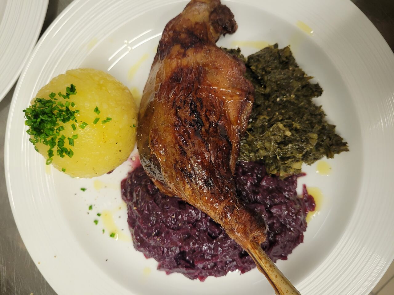 Auf Vorbestellung gibt's bei uns auch Gänsekeulen ♡