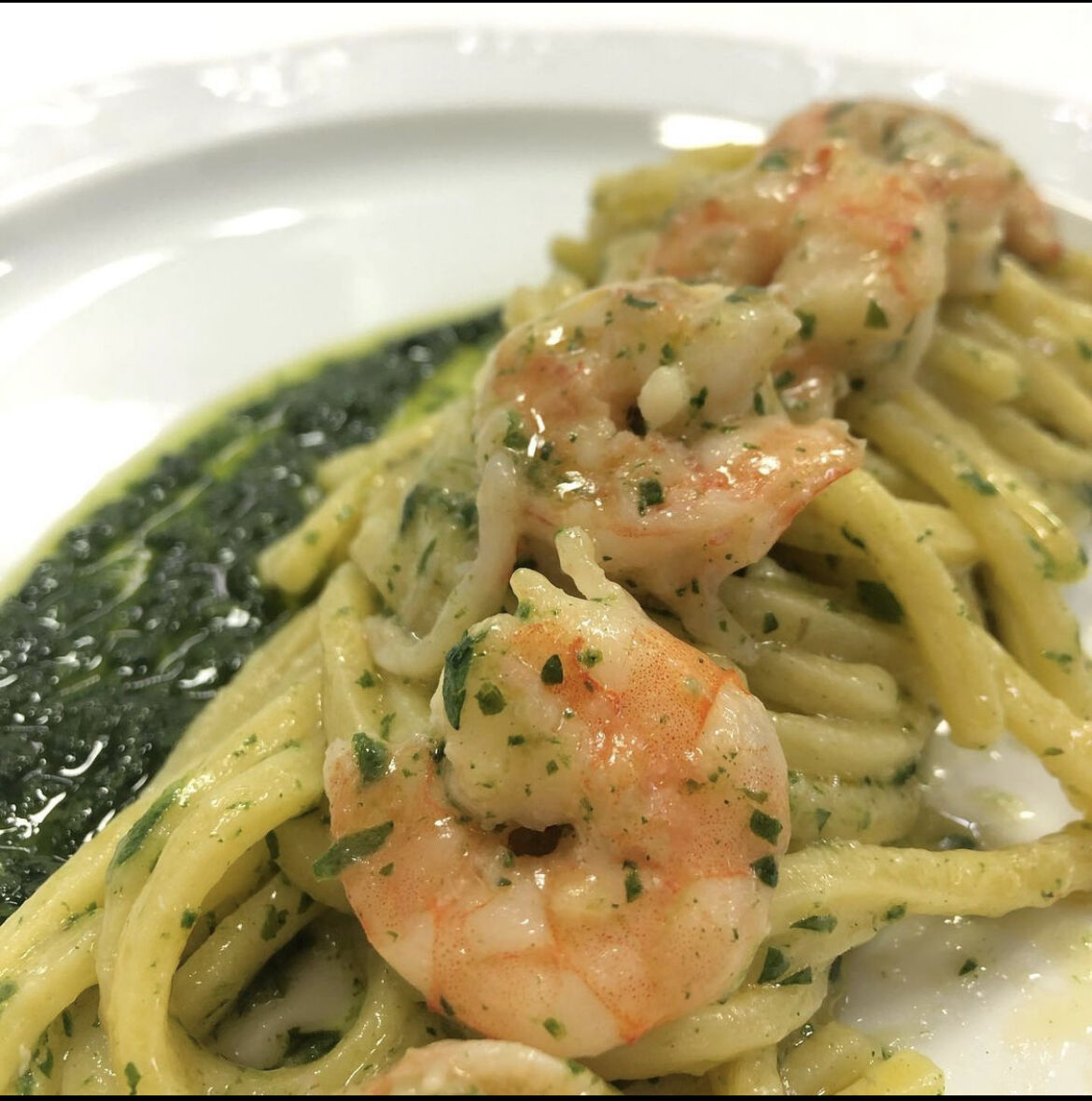 Tonnarelli gamberi e pesto di rucola 