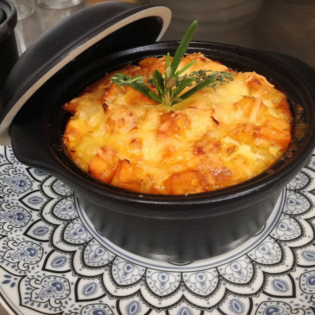 Gratin de potiron, patate douce et parmesan