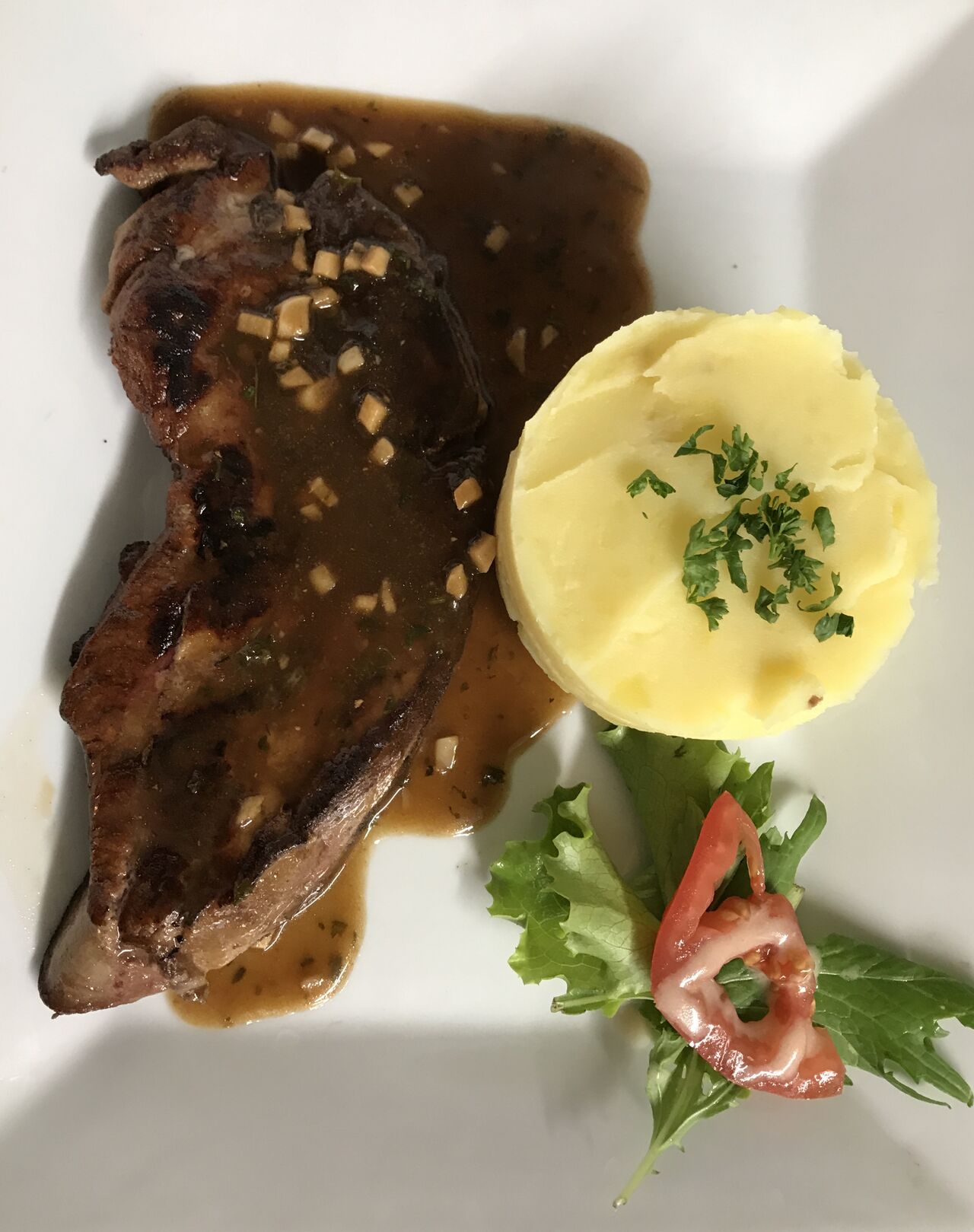 Foie de veau sauce vinaigre de xérès
Purée maison