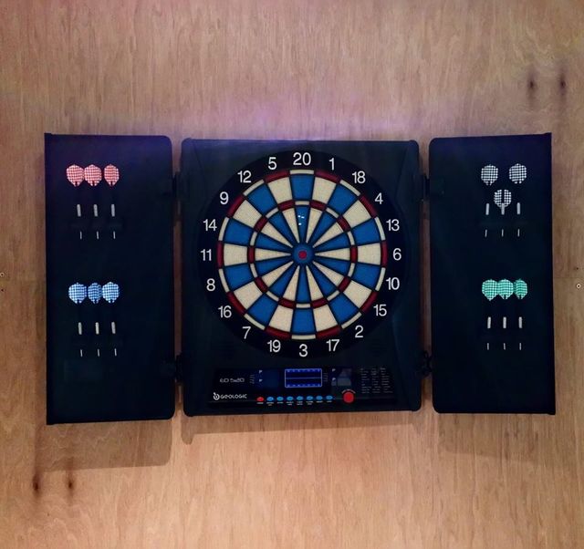 Nous avons un jeu de fléchettes pour animer votre soirée 