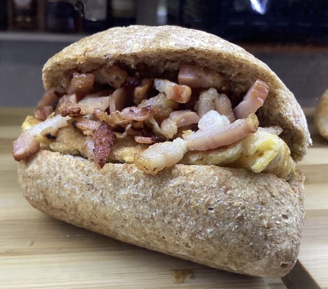 Mini Bocadillo de revuelto con bacon