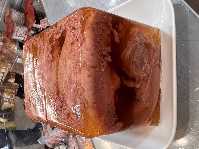 Langue de porc en gelée 