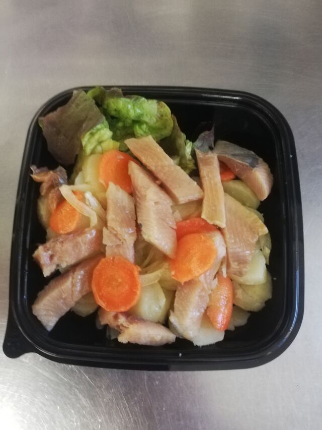 Salade de harengs ,pommes de terre.