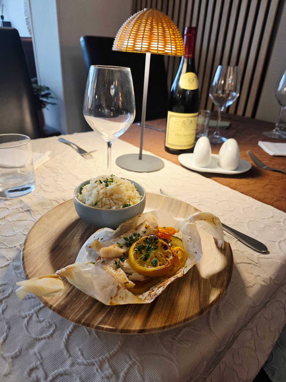 Papillote de filet de perche aux petits légumes 