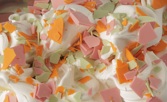 Dale fantasia a tus helados favoritos añadiendole tus toppings preferidos.