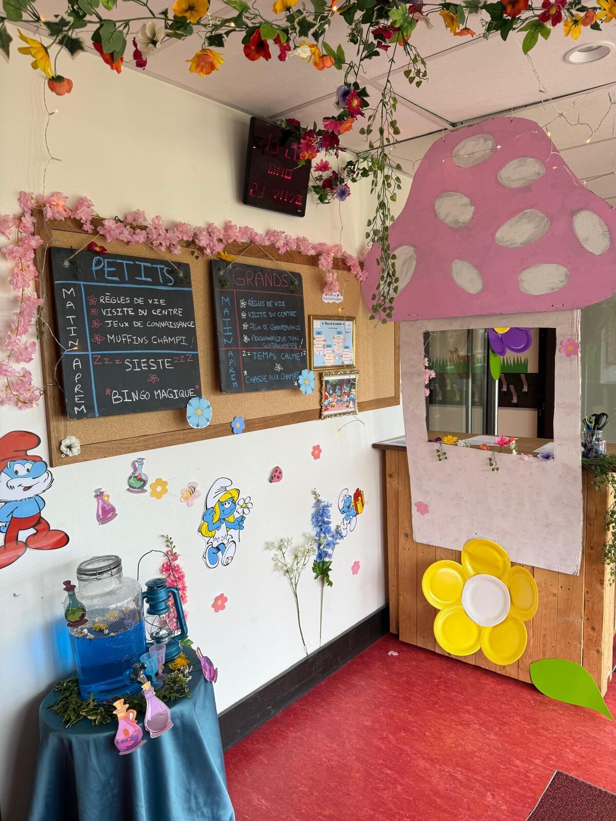 Décor Schtroumpfs Printemps 2025