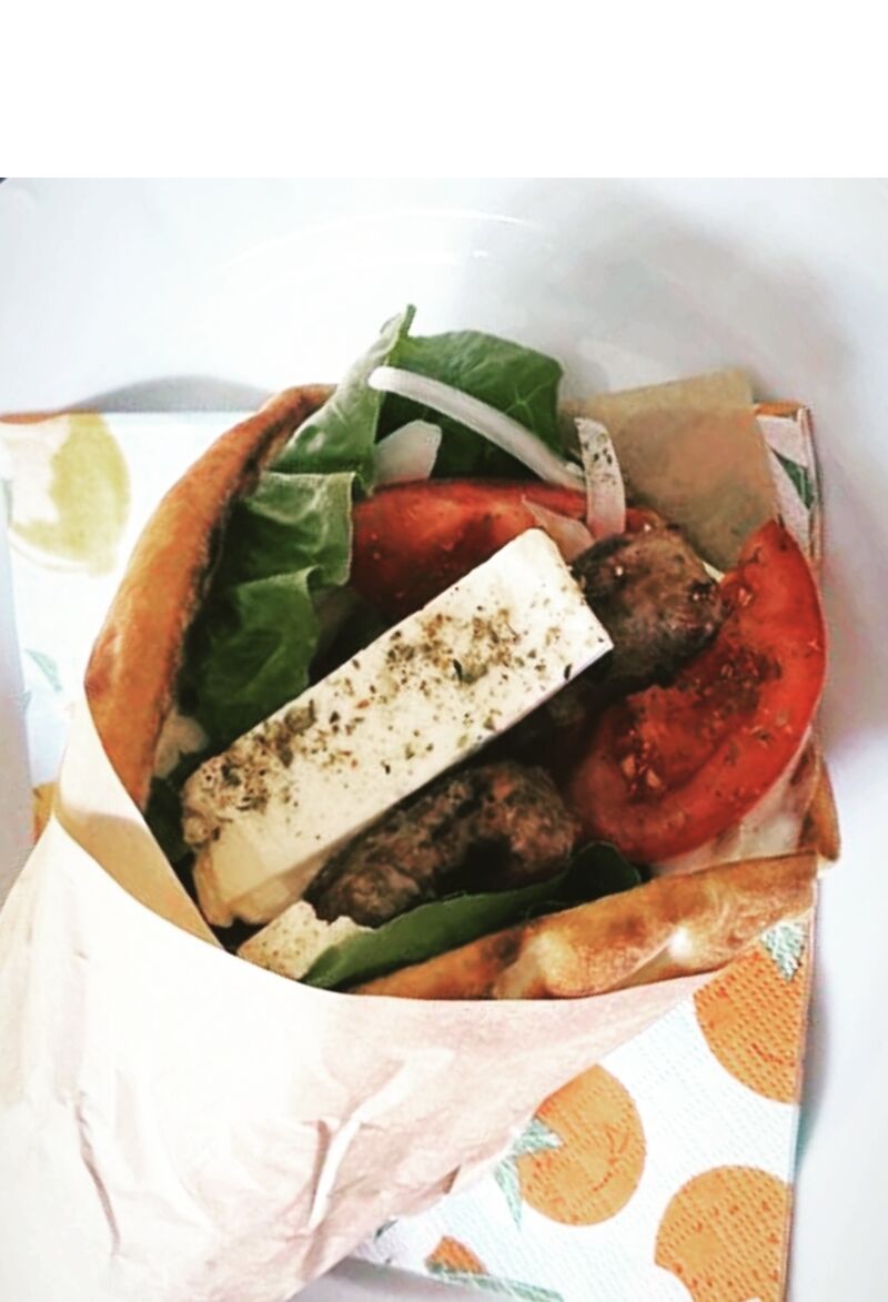 Pita „SOUTZOUKAKIA“