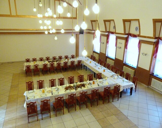 Duża sala - ustawienie stołów '