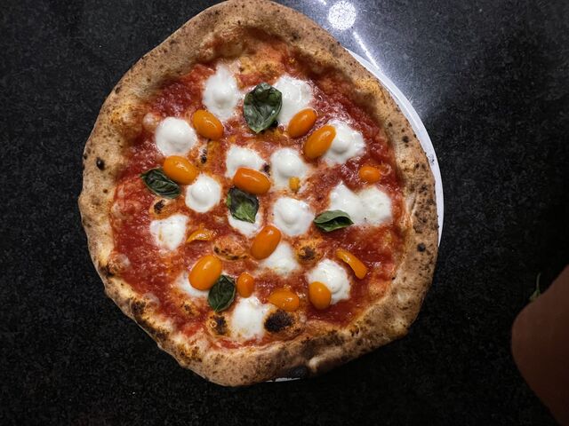 MOZZARELLA DI BUFALA CON DATTERINI GIALLI