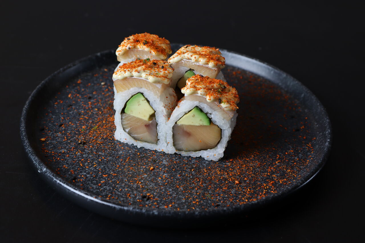 Inside out- Spicy Hamachi roll
