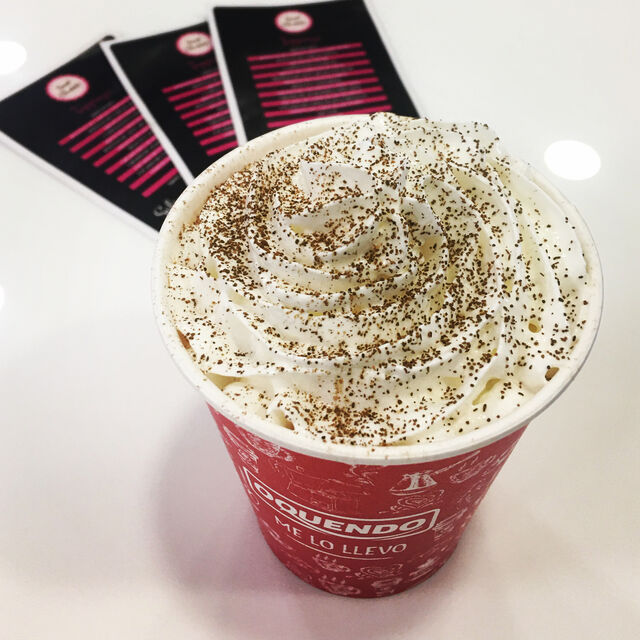 Capuchino con Nata y Canela.