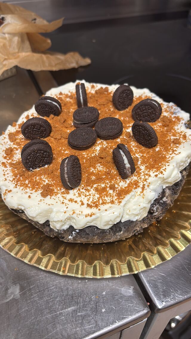 Tarta de oreo con mousse de limon