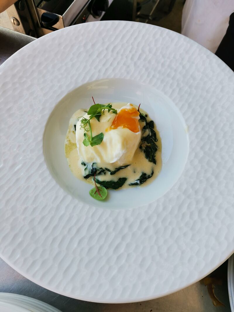 Epinards frais, Œuf cassé à la crème d'ail
Proposition d'entrée pour le Menu Bistrot