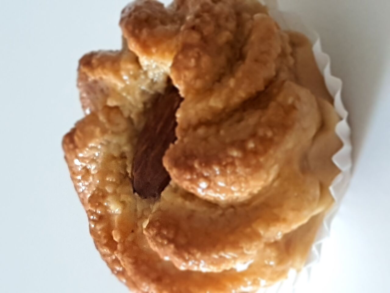 Dziriette, une pâte d'amandes parfumée au citron et trompée dans un sirop a l'eau de fleurs d'oranger 