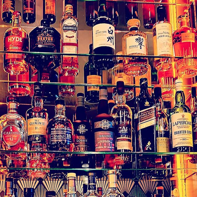 une sélection de spiritueux du monde entier
