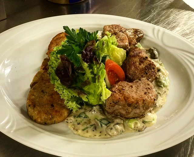 Tagesempfehlung Schweinefilet im Restaurant Grünheide Heydewirt am Peetzsee