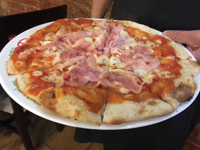 Pizza prosciutto
Gran variedad de pizza 