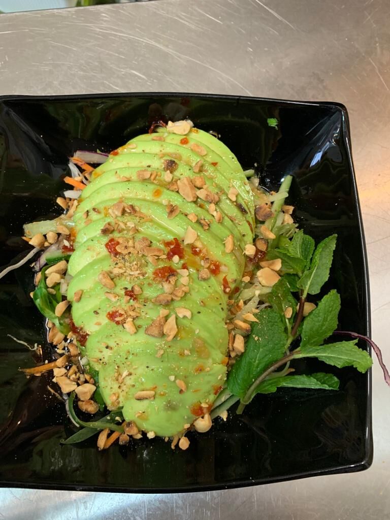 Vegetarischer Avocado-Salat