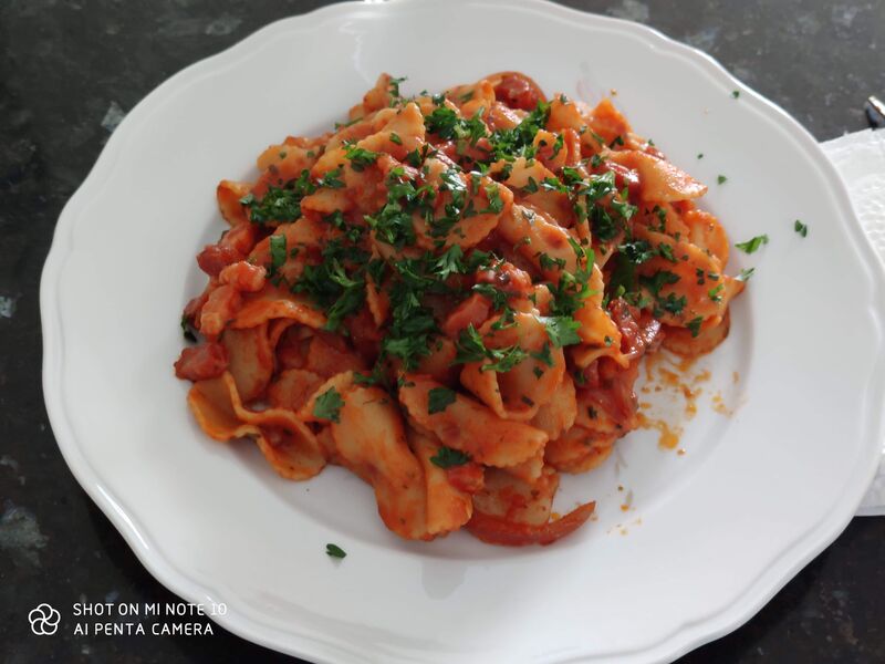 pâte à la sauce tomate