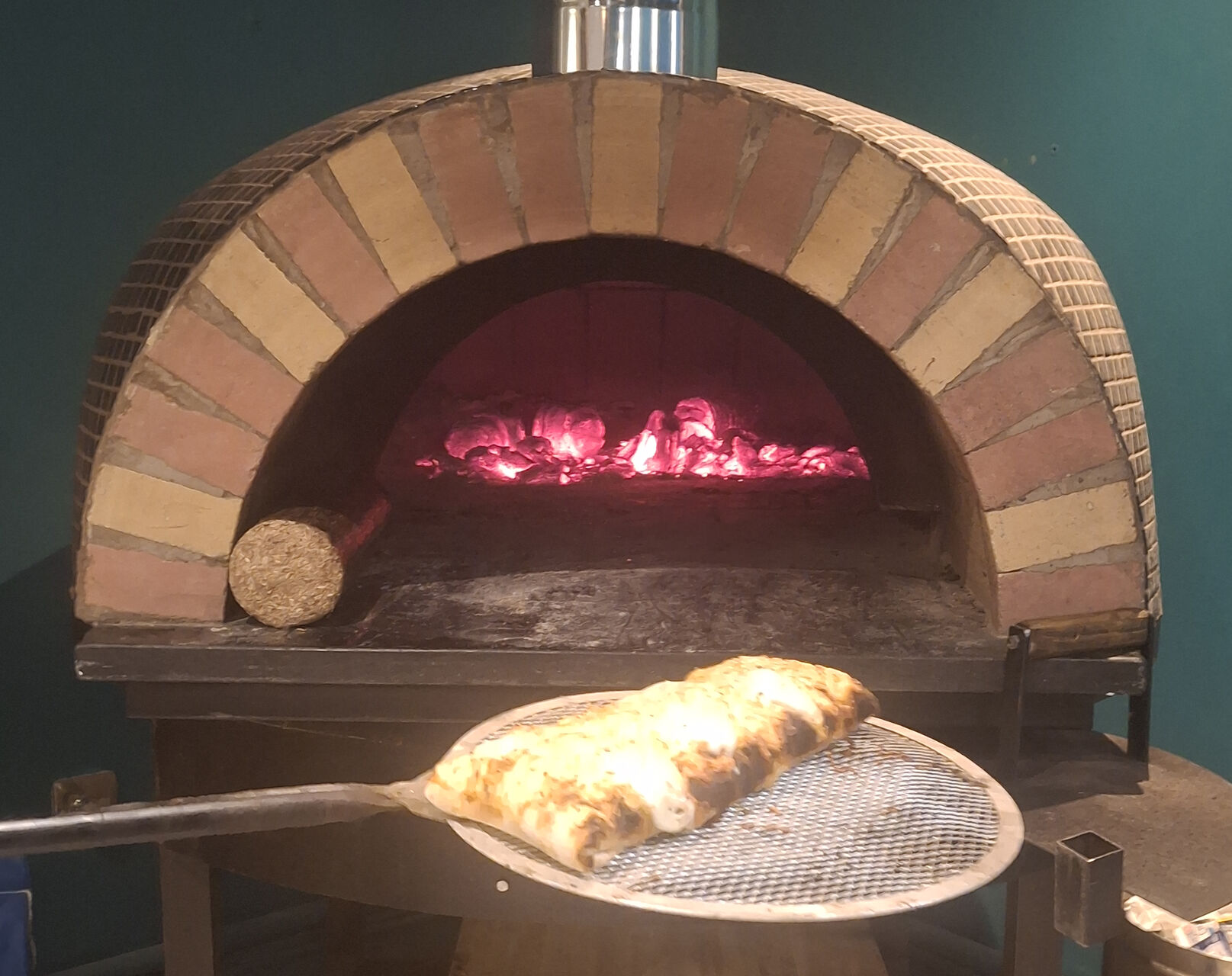 Ici tout est au cuit au feu de bois