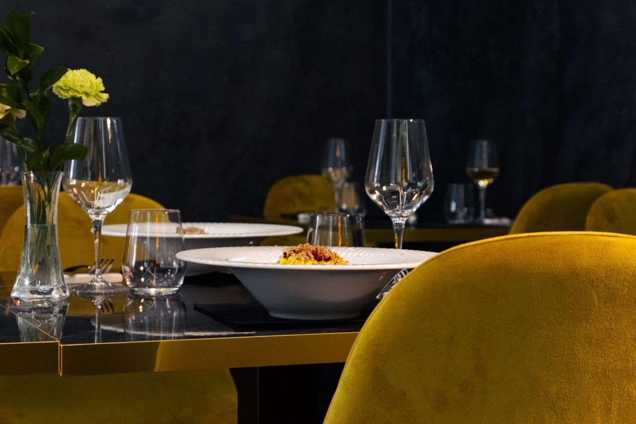 "Connettiti con Noi sui Social Media"