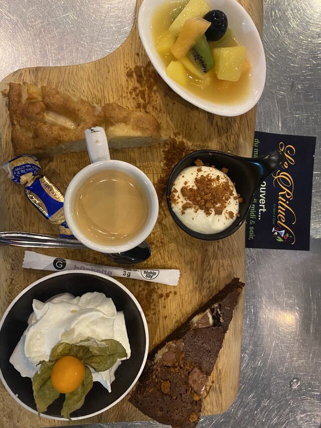 Café Gourmand 
