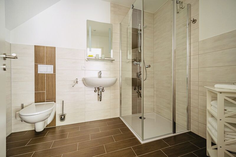 Bad / WC / Zimmer 1 EG