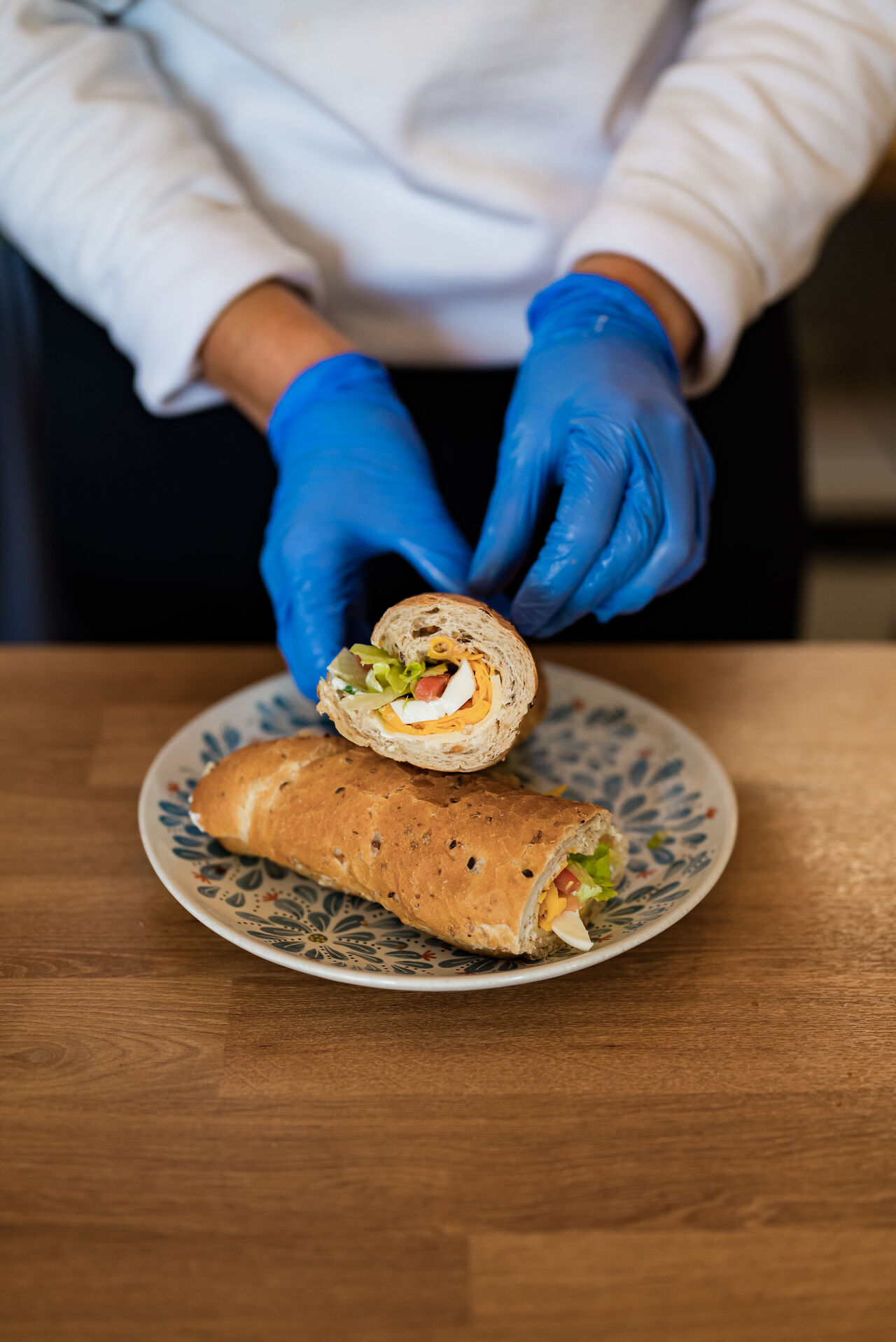 Obložená bageta - gouda, cheddar a vajíčko 