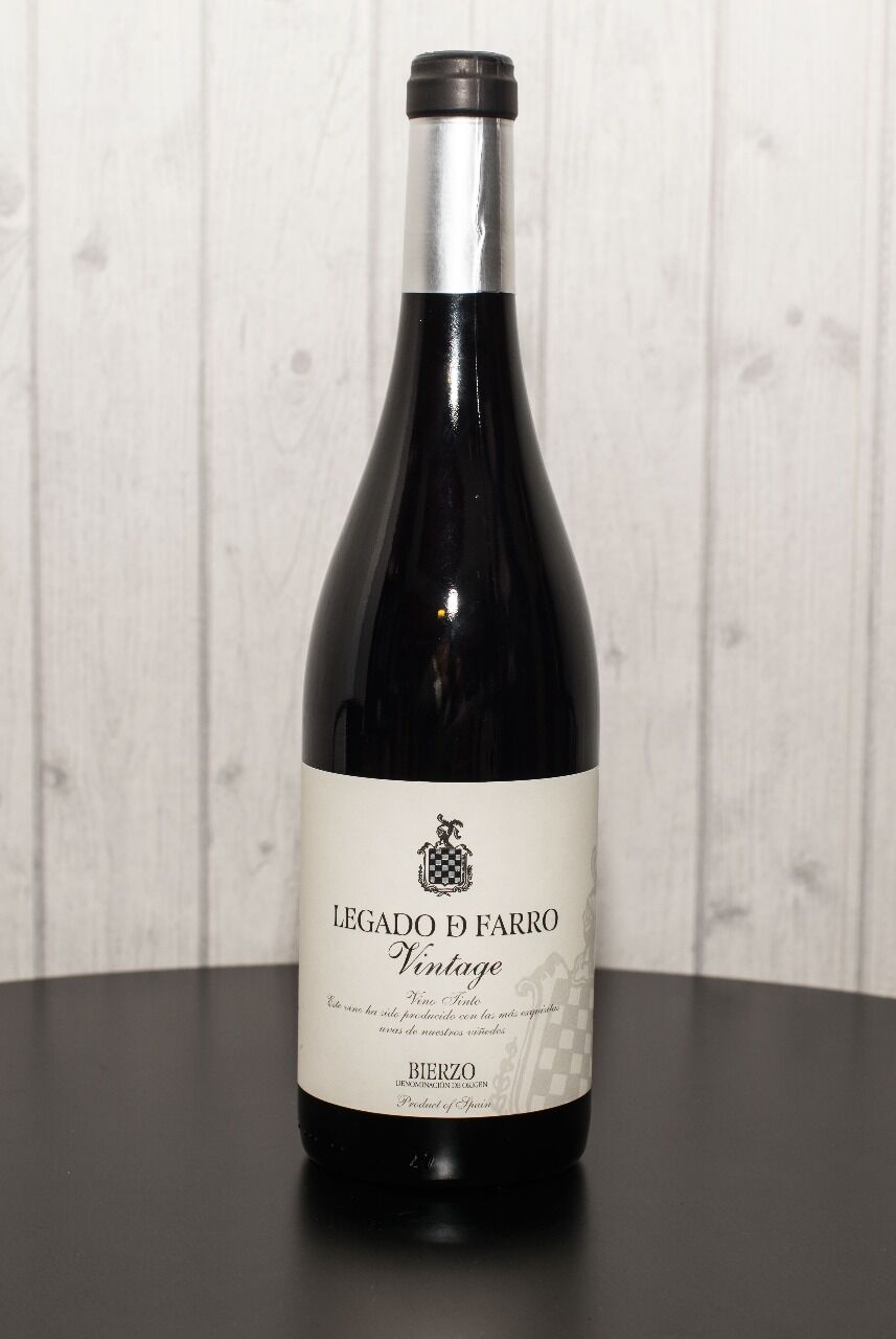 Legado de Farro (D.O. Bierzo) Un mencia que te hara descubrir sabores cuando degustes nuestras pastas y carnes.