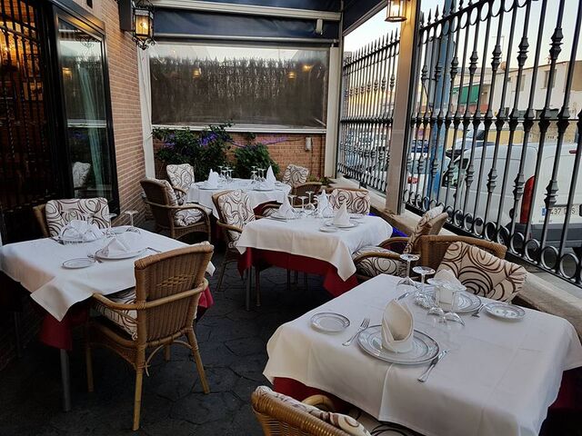 Montada la zona reservada en nuestra terraza de verano