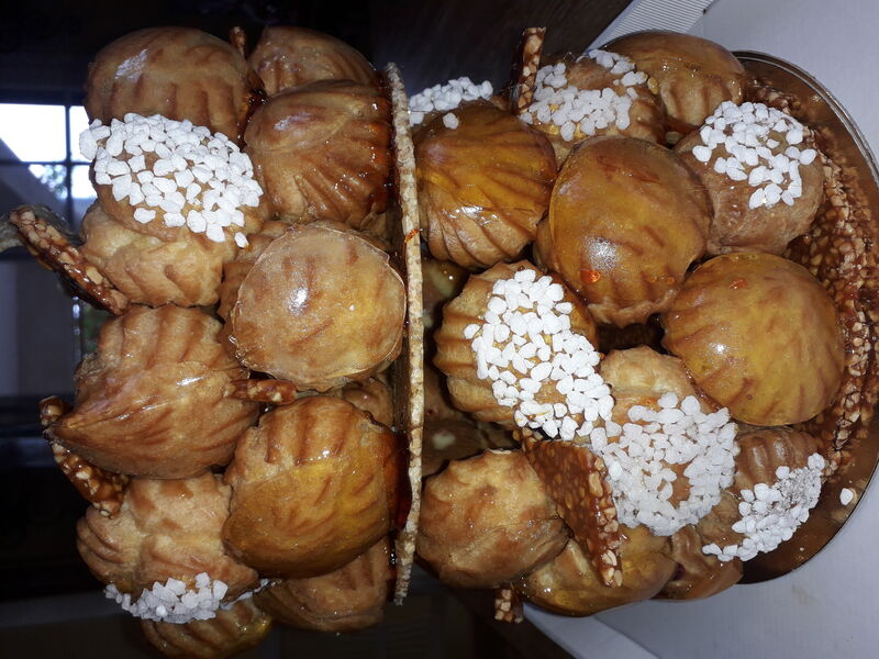Croquenbouche 60 choux (crème pâtissiere) la pièce 90€