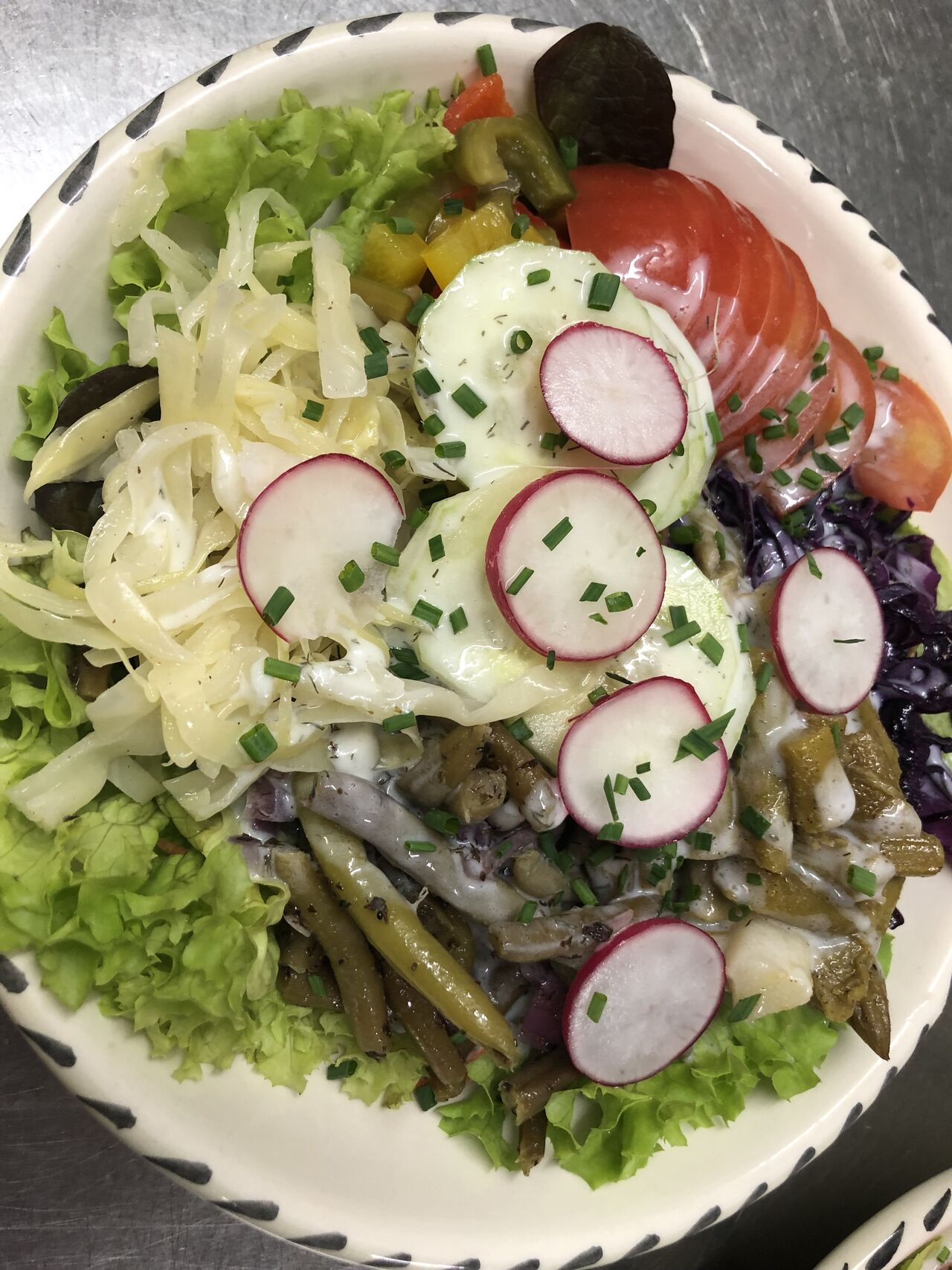 Mittlerer Bunter Salat