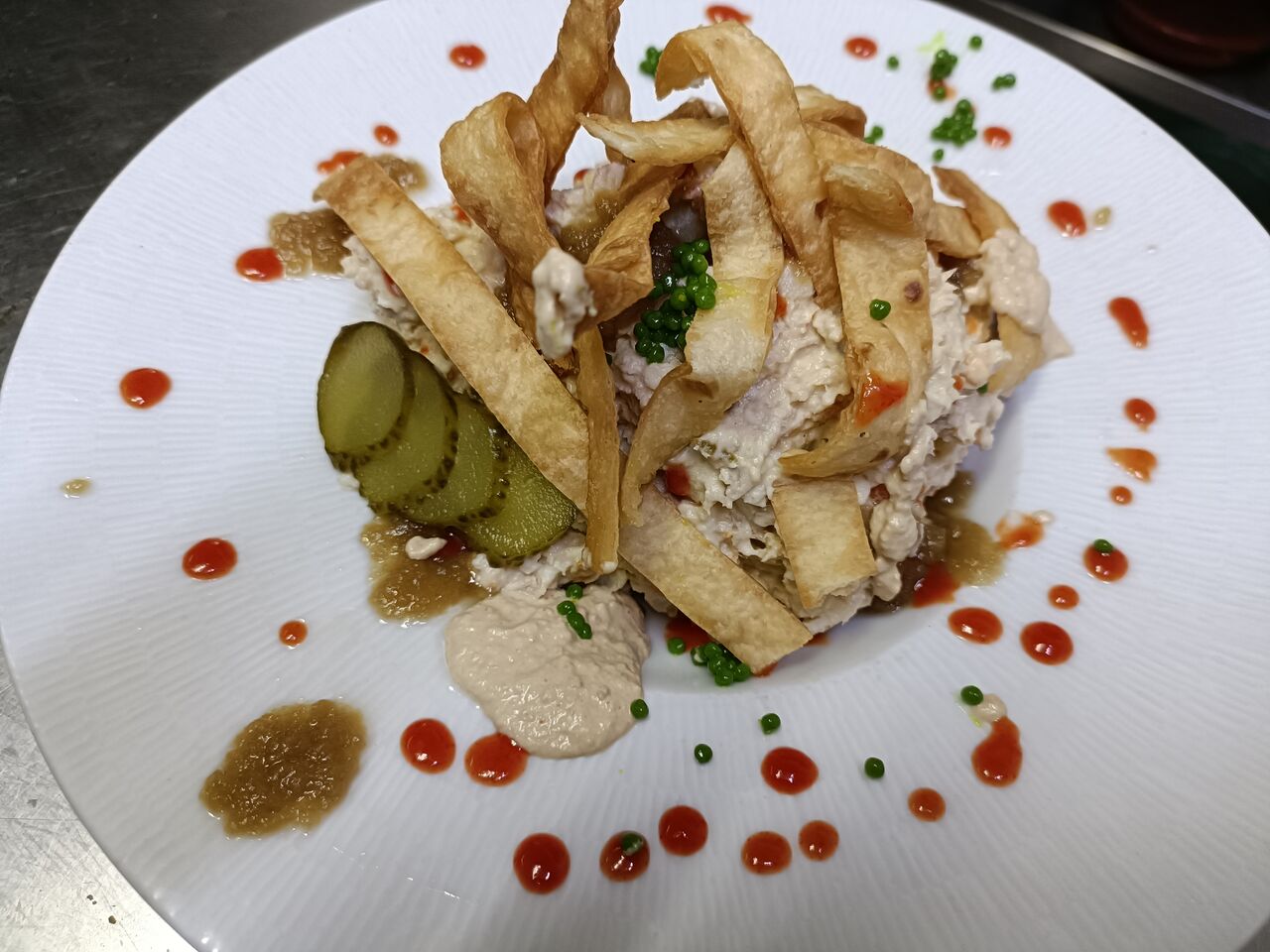 ENSALADILLA CON ENCURTIDOS