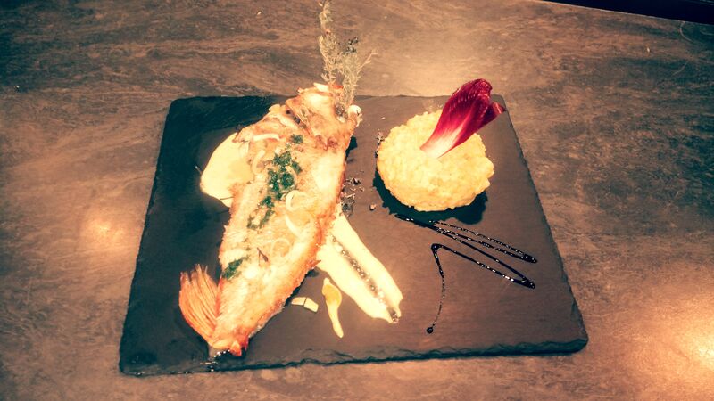 Rascasse entière (350g)
Risotto parmesan sauce crustacé