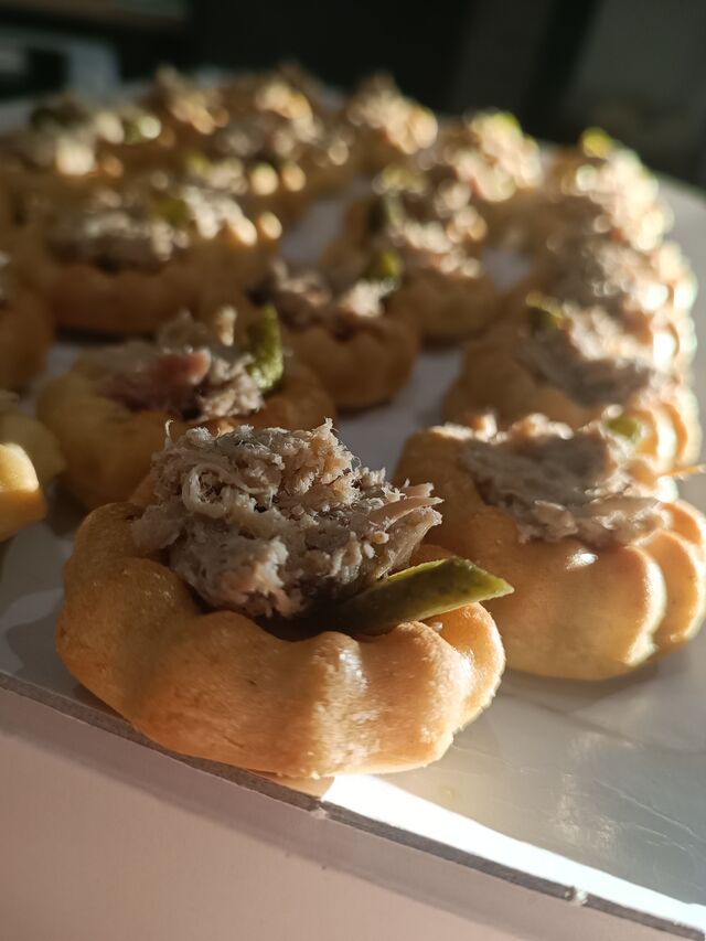 st honoré rillettes de poulet et cornichons 