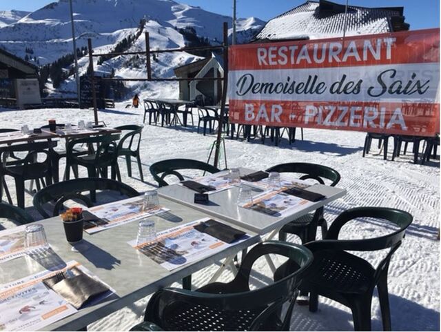 Terrasse - Demoiselle de Saix 