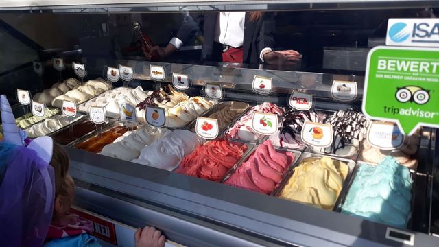 Genießen sie bei tollem Wetter unser selbstgemachtes Eis 