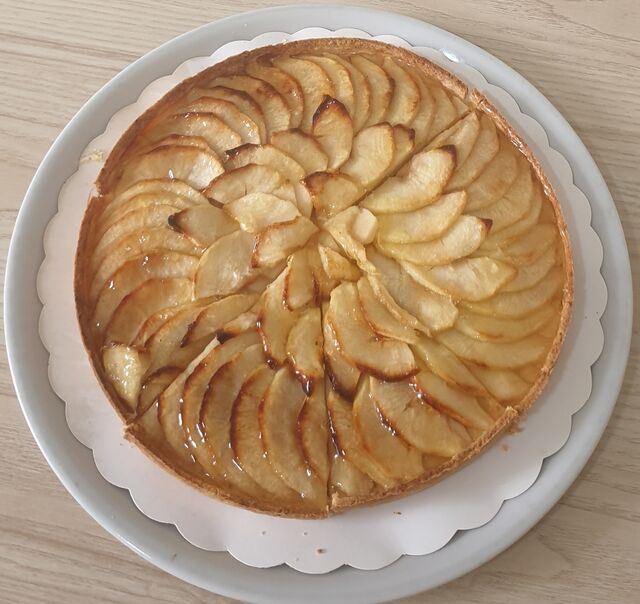 TARTE AUX POMMES ( dessert du moment )