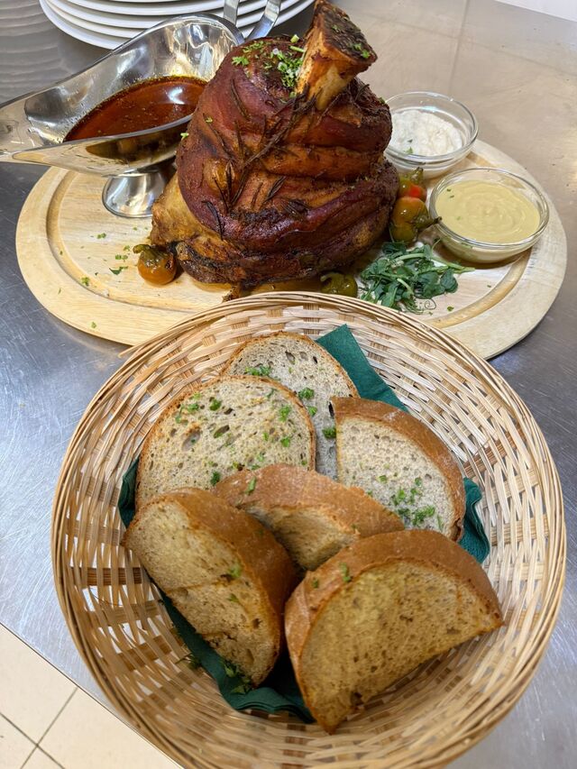 Pečené vepřové koleno(Sous-vide)