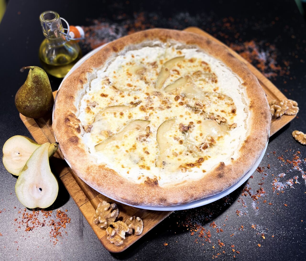 PERA E GORGONZOLA
tejfölös alap, körte, dió, gorgonzola