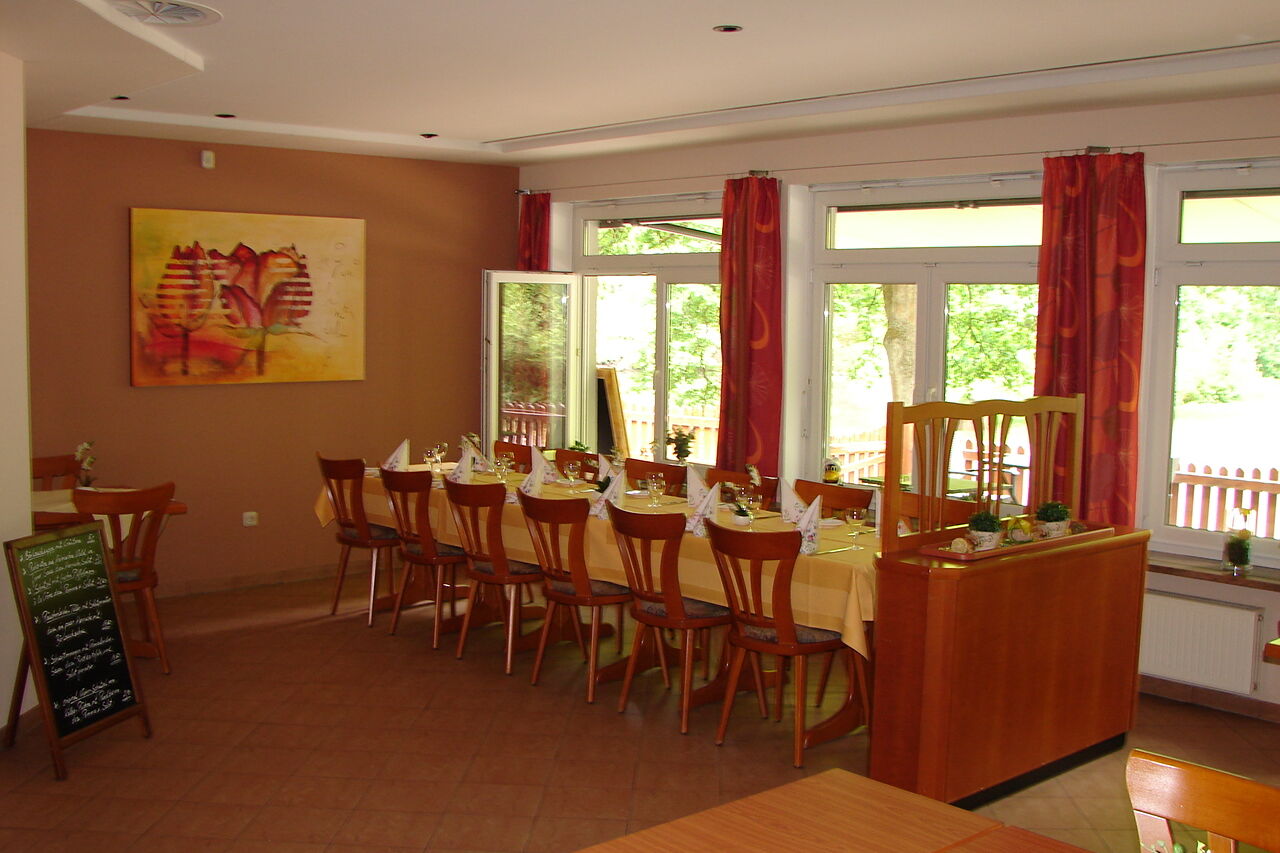 Unser Wintergarten für 65 Personen