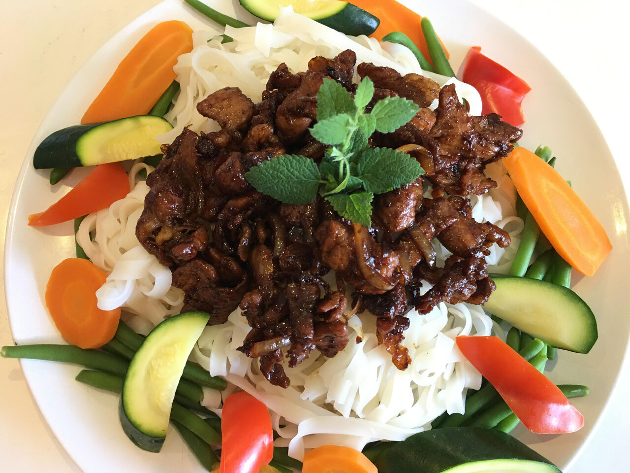 Pad Thaï au poulet ou au porc