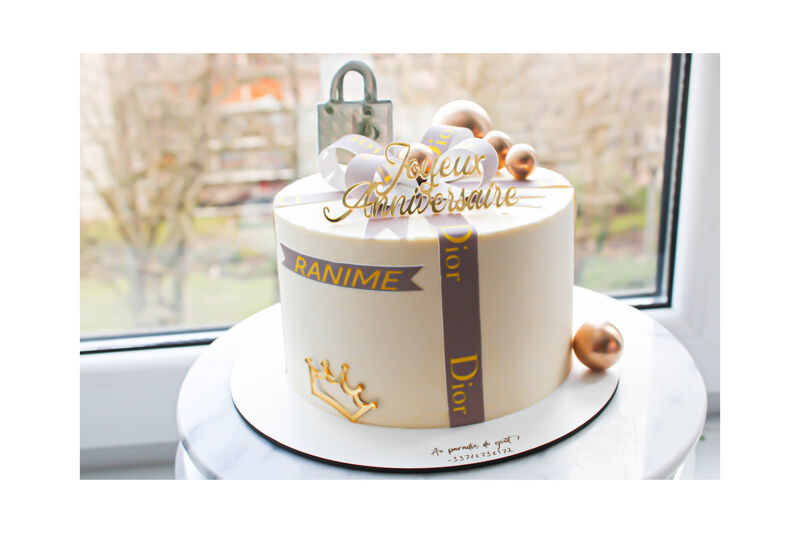 Dior Cake