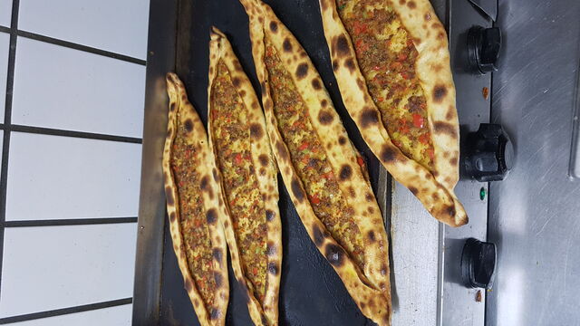 Pides mit verschiedene beläge
ab 5,90