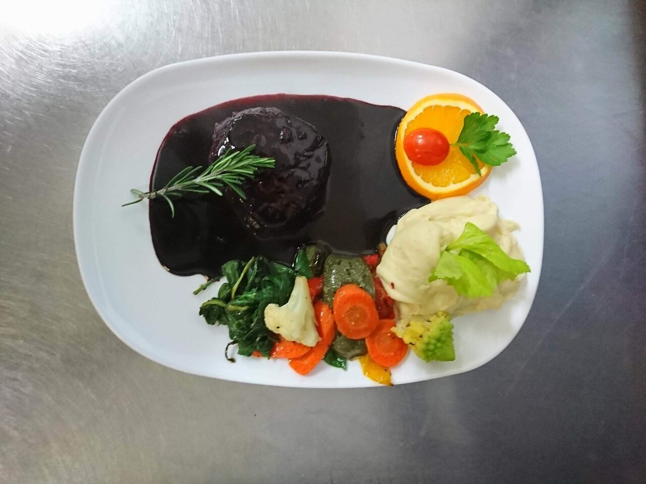 Rindfilet mit Barolo Sauce 