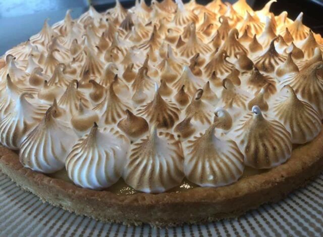 Tarte au citron meringuées à partir de citrons Bio.