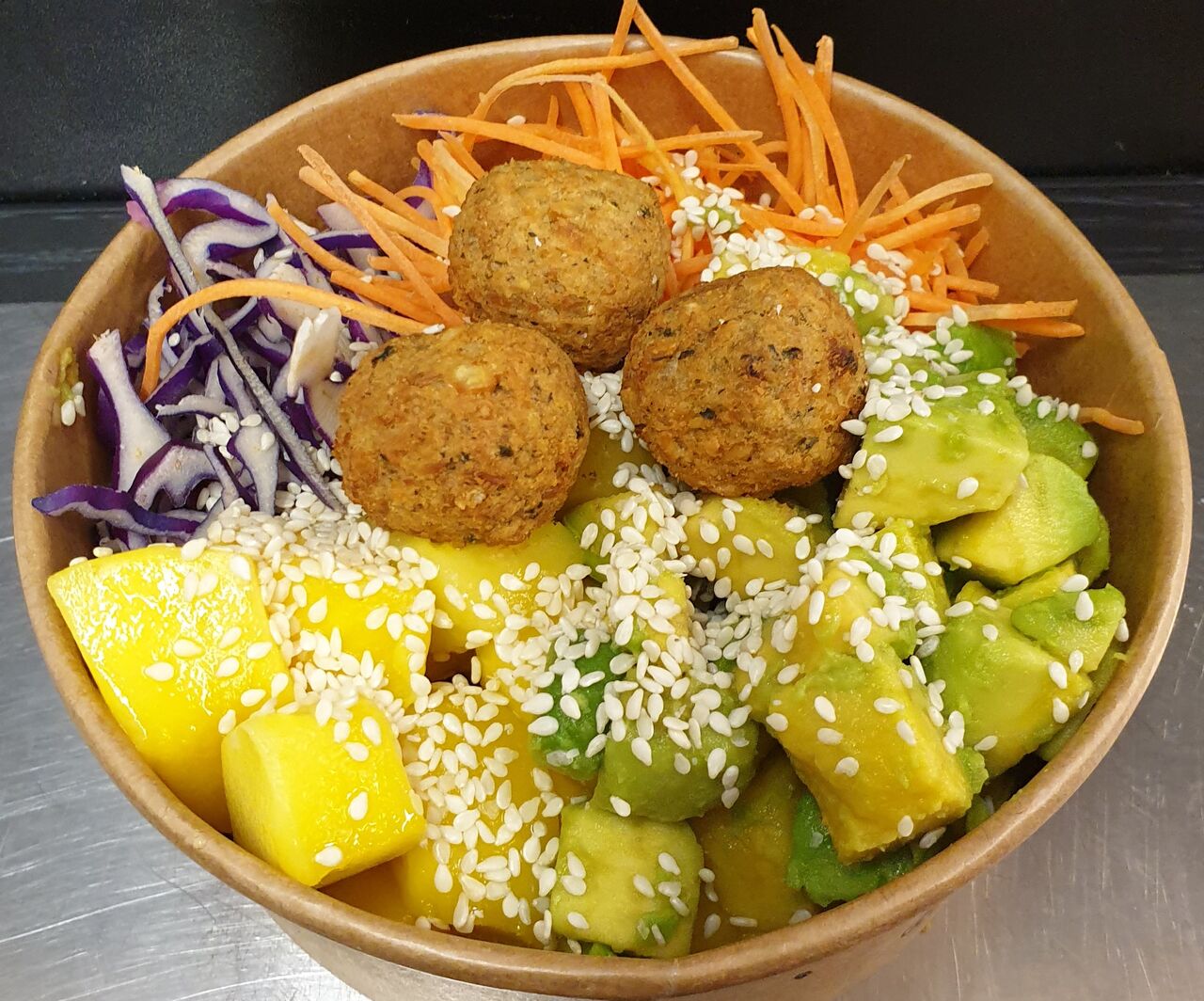 Poke bowl falafel